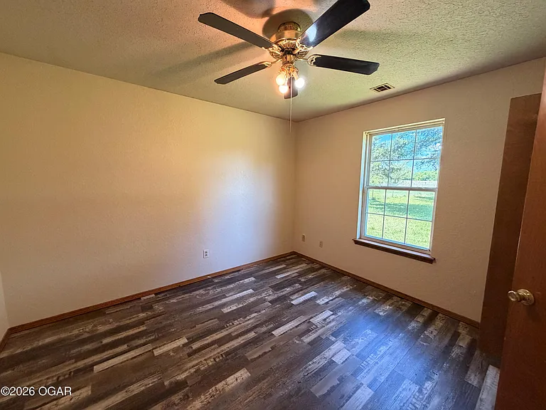 623 Valley View St — Photo 6
