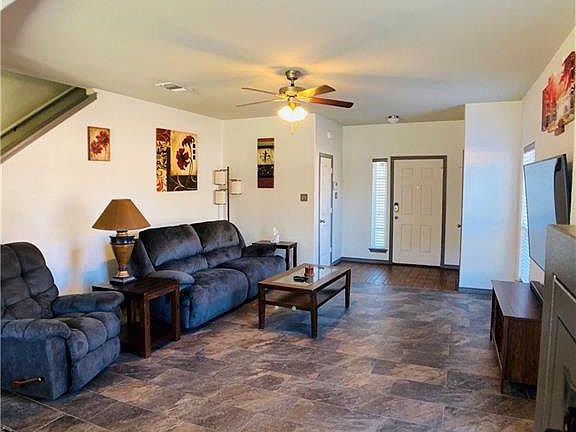 3rd image of 2511 Montague County Dr