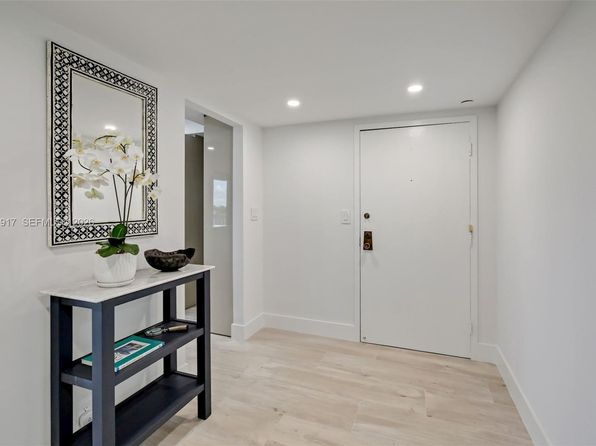 1111 Crandon Blvd APT A507