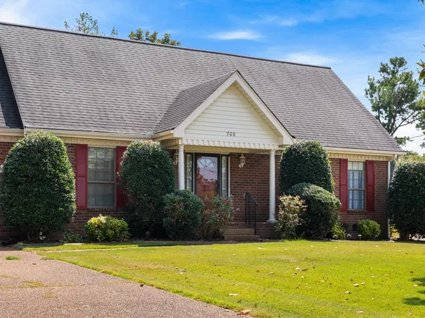 708 Saddle Trail Ct, Hermitage, TN 37076