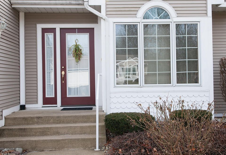 1st image of 110 Bridgewood Dr
