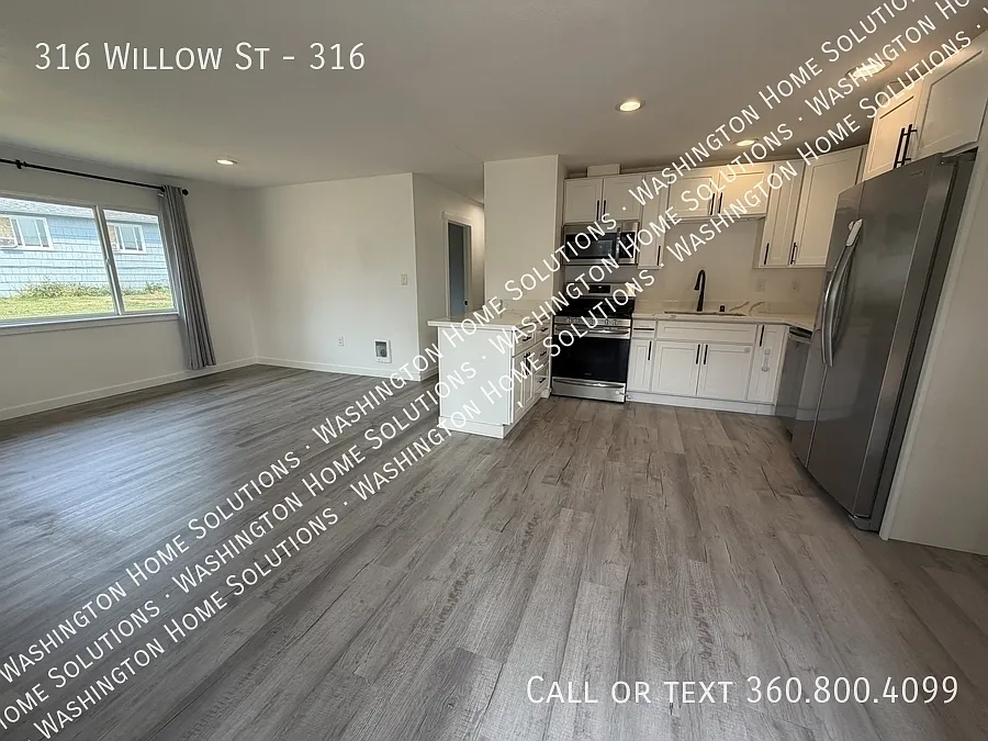 3 bed, 764 sqft, $1,800 — Photo 2
