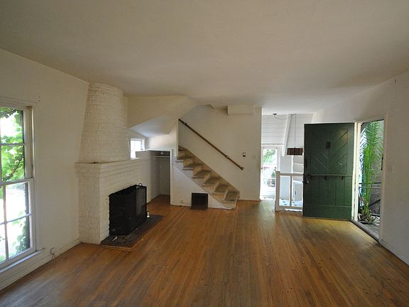 2nd image of 8323 Lookout Mountain Ave
