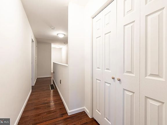3rd image of 1642 Wharton St APT B