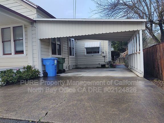 4th image of 1008 W Church St