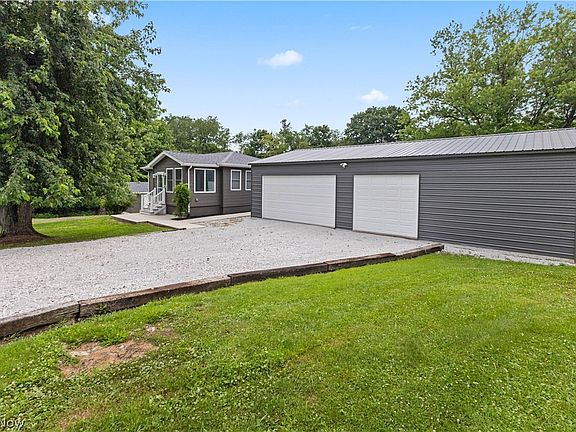 5th image of 262 Riverview Rd