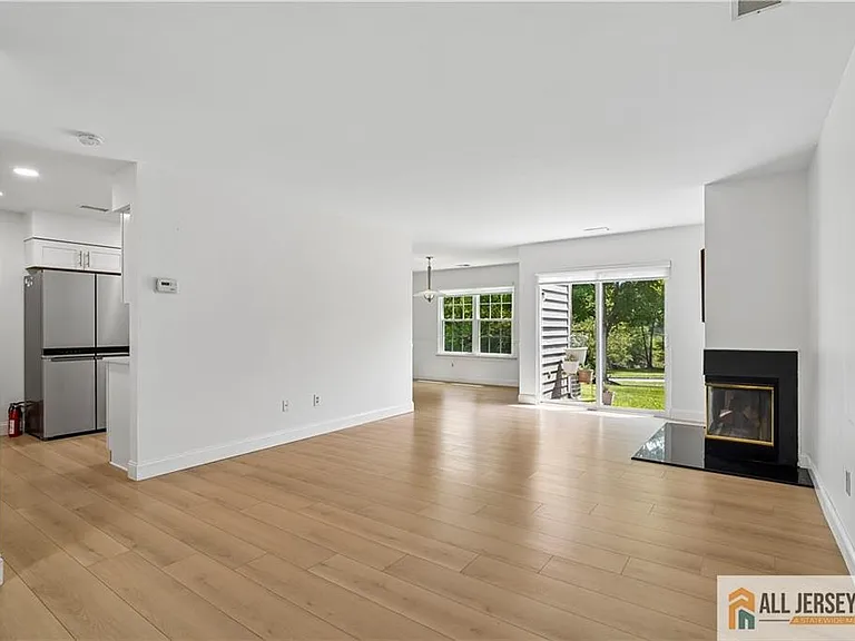 1 Brookline Ct #C — Photo 6