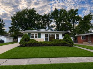 244 N Park Dr, Glenwood, IL 60425