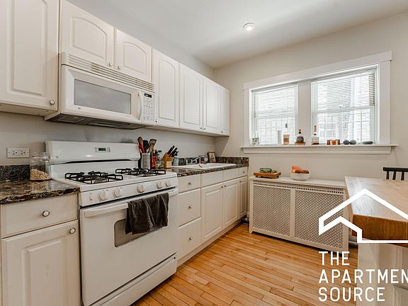 5th image of 2314 W Huron St APT 1
