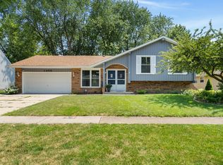 1409 Sheffield Dr, Elgin, IL 60123