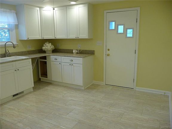 3rd image of 259 Emporium Ave
