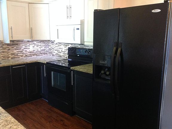 5th image of 4847 Gloucester Ct