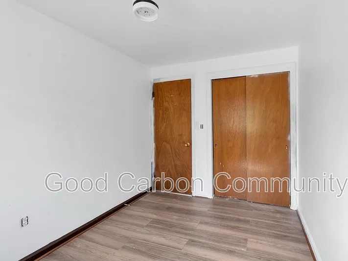 5752 Main St — Photo 7