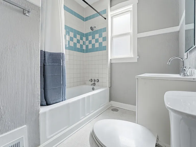 1625 S 47th Ct #1 — Photo 6