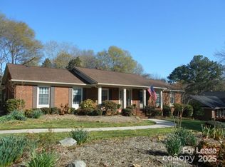 1330 E Barden Rd, Charlotte, NC 28226