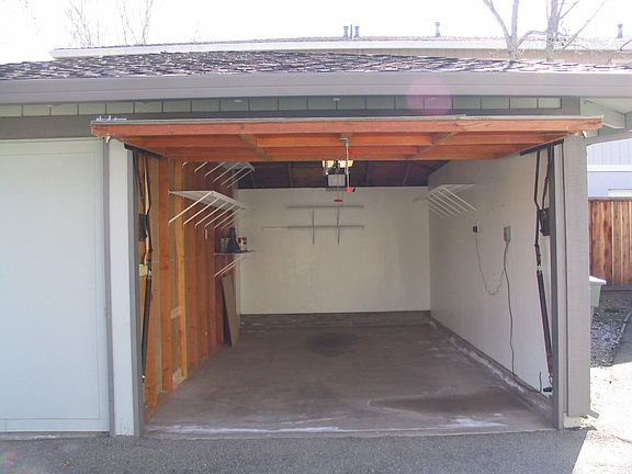 3rd image of 1121 Kottinger Dr APT 3