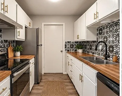 2 bed, 2.0 bath, 972 sqft, $1,875 — Photo 2