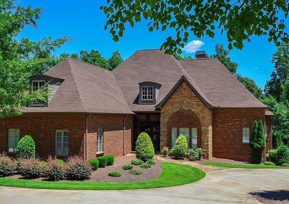 1st image of 505 Carolina Club Dr
