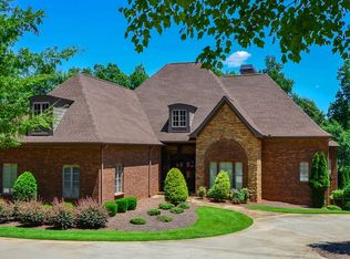 505 Carolina Club Dr, Spartanburg, SC 29306