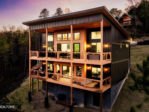 3rd image of 2638 Whipoorwill Hill Way