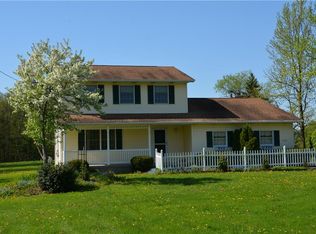 5910 Stuckey Rd, Creston, OH 44217