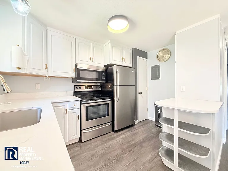 12824 62nd Ave NW — Photo 5