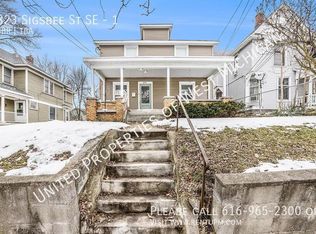 823 Sigsbee St SE #1, Grand Rapids, MI 49506
