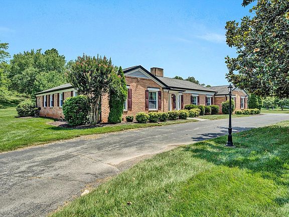 2nd image of 5714 Club Ln
