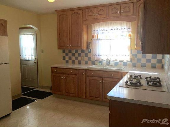 Kitchen - great cabinetry