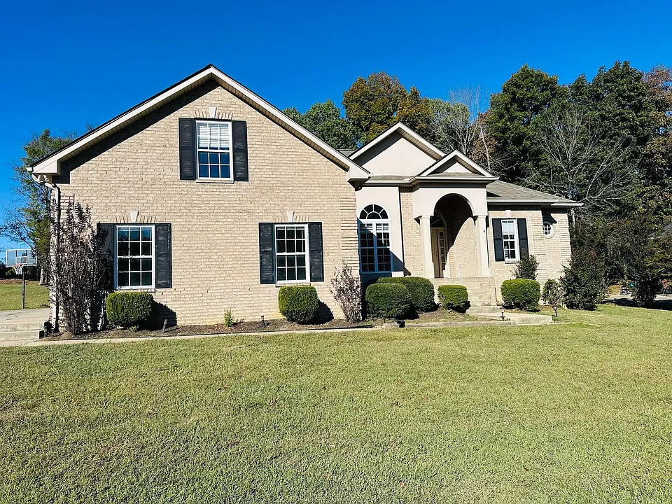 836 Ridgetop Dr