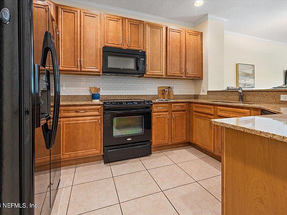 3rd image of 125 BAYBERRY Circle #1702