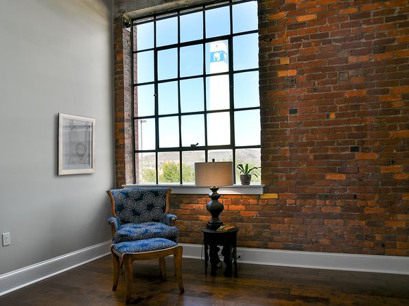 75 W Market St APT 301