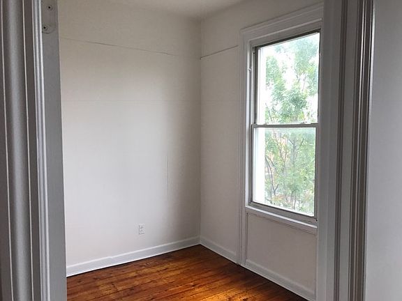3rd image of 93 McGuinness Blvd #3AAX
