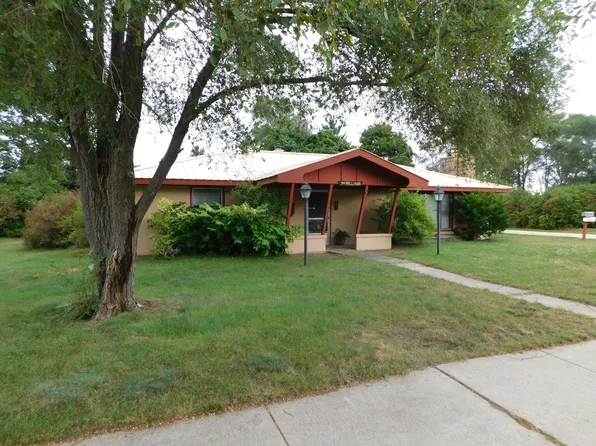 606 Plum St, Grayling, MI 49738