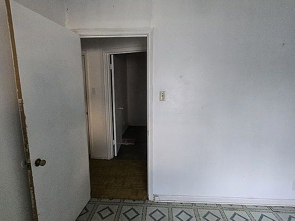 5th image of 114 Pool Dr