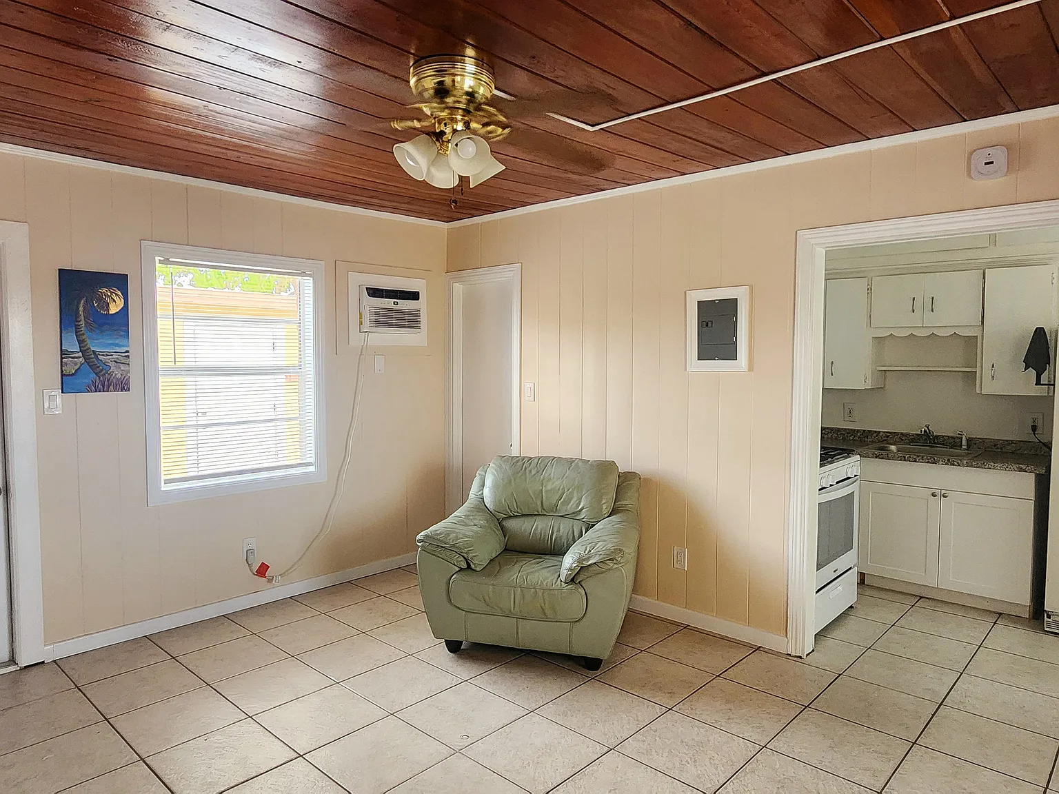 2 bed, $1,700 — Photo 1