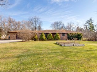 1980 Oplaine Rd, Libertyville, IL 60048