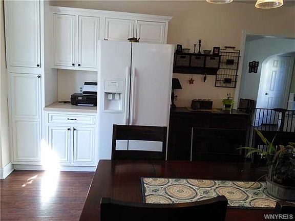 3rd image of 3507 Pine Ave