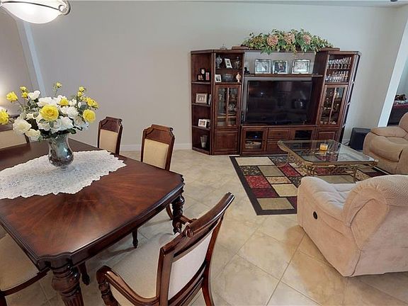 5th image of 11879 Taranto Ln