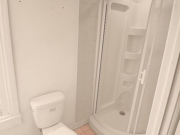 4th image of 881 N 46th St