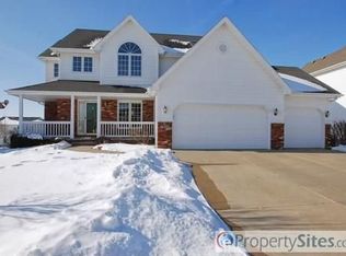 4722 92nd Ct, Urbandale, IA 50322