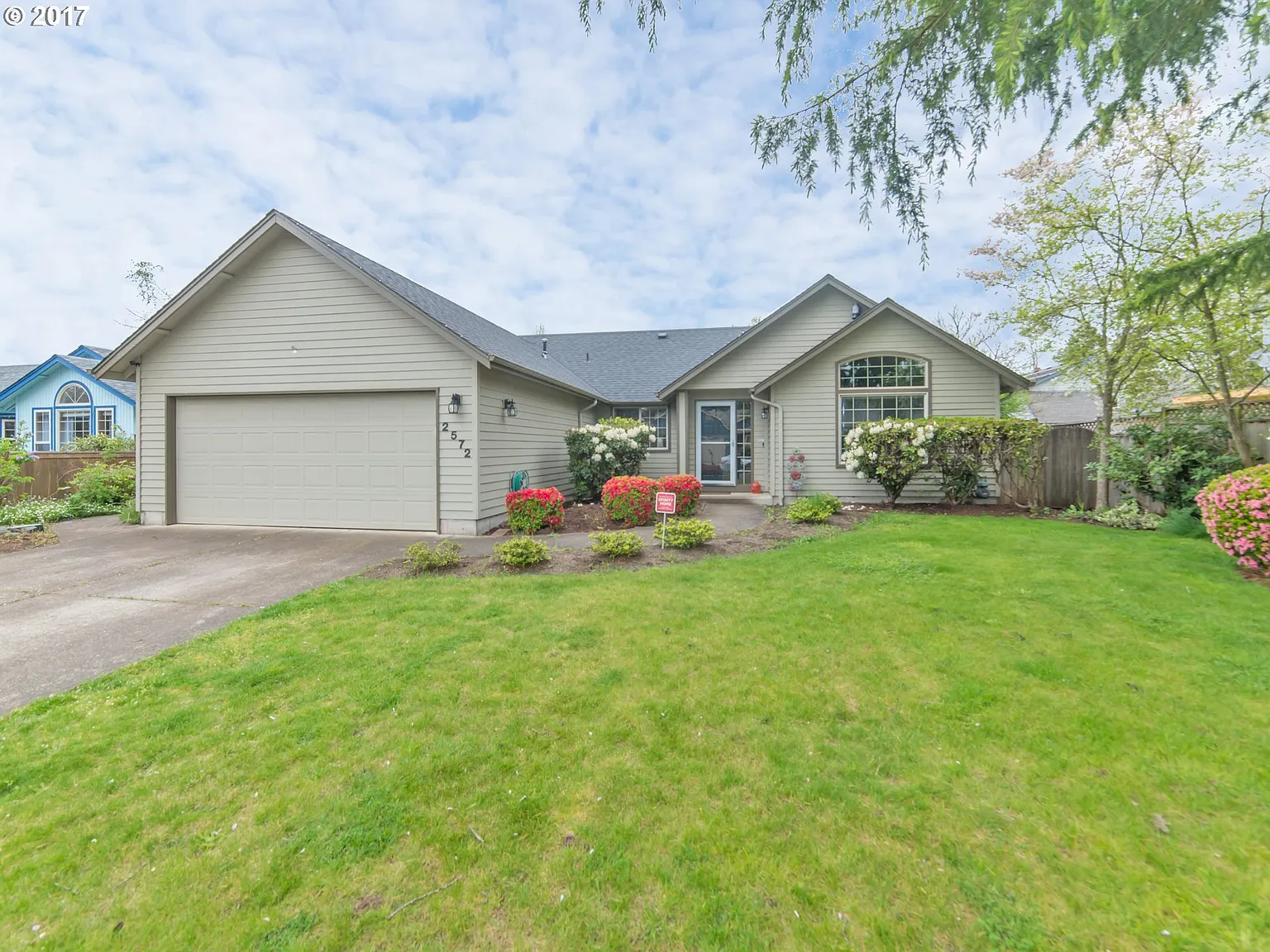 2572 Mangan St photo 1