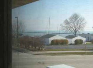 240 Center Ave APT 4, Sheboygan Fls, WI 53081