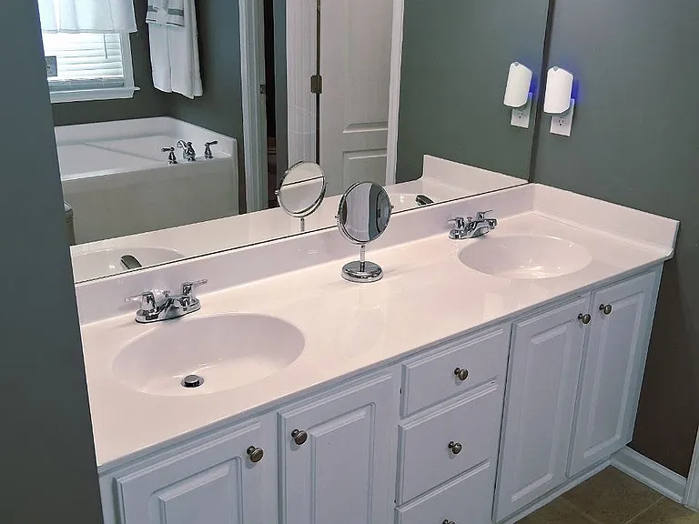 3625 Park Hill Cir — Photo 3