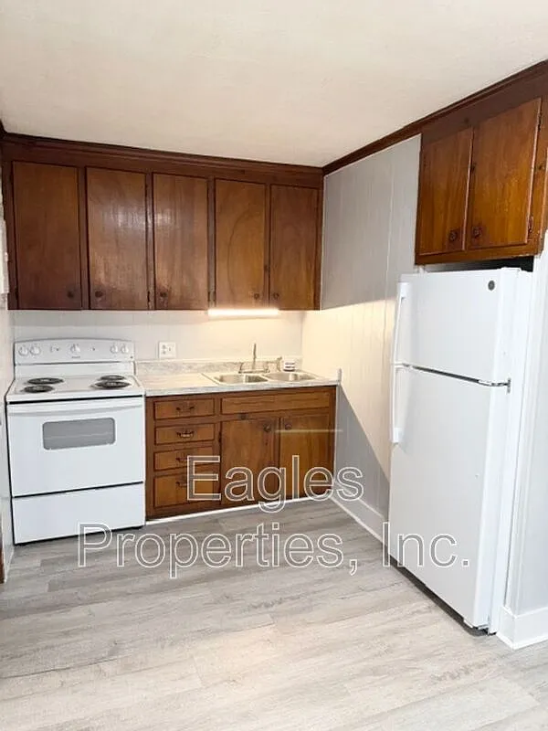 1 bed, 1.0 bath, $800 — Photo 2