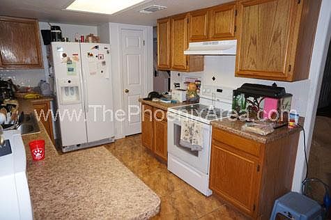 3rd image of 3810 E Tanglewood Dr