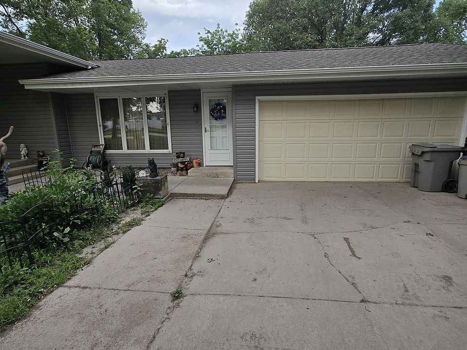 1st image of 518 East St