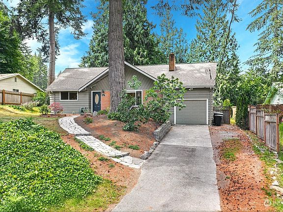 2nd image of 4027 161st Avenue SE