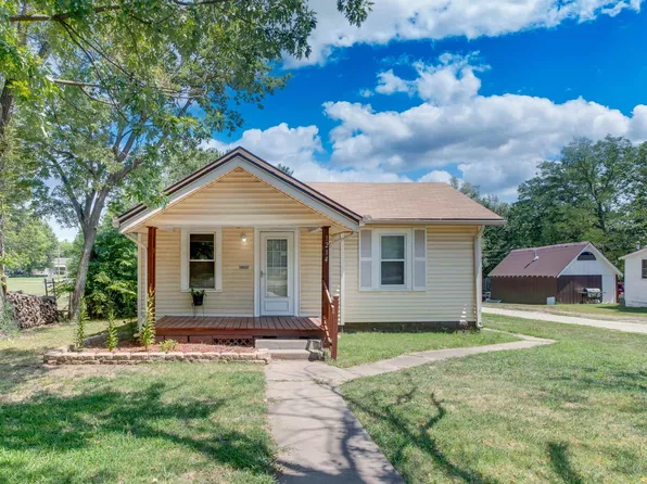 1214 N Ohio St, Augusta, KS 67010