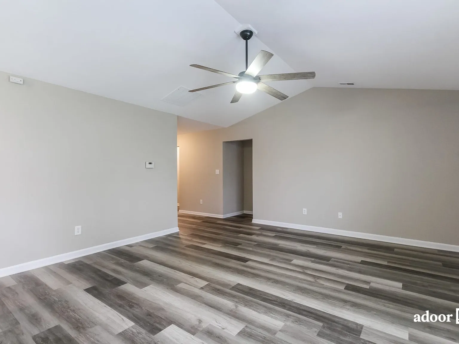 3 bed, 2.0 bath, 1274 sqft, $1,750 — Photo 3